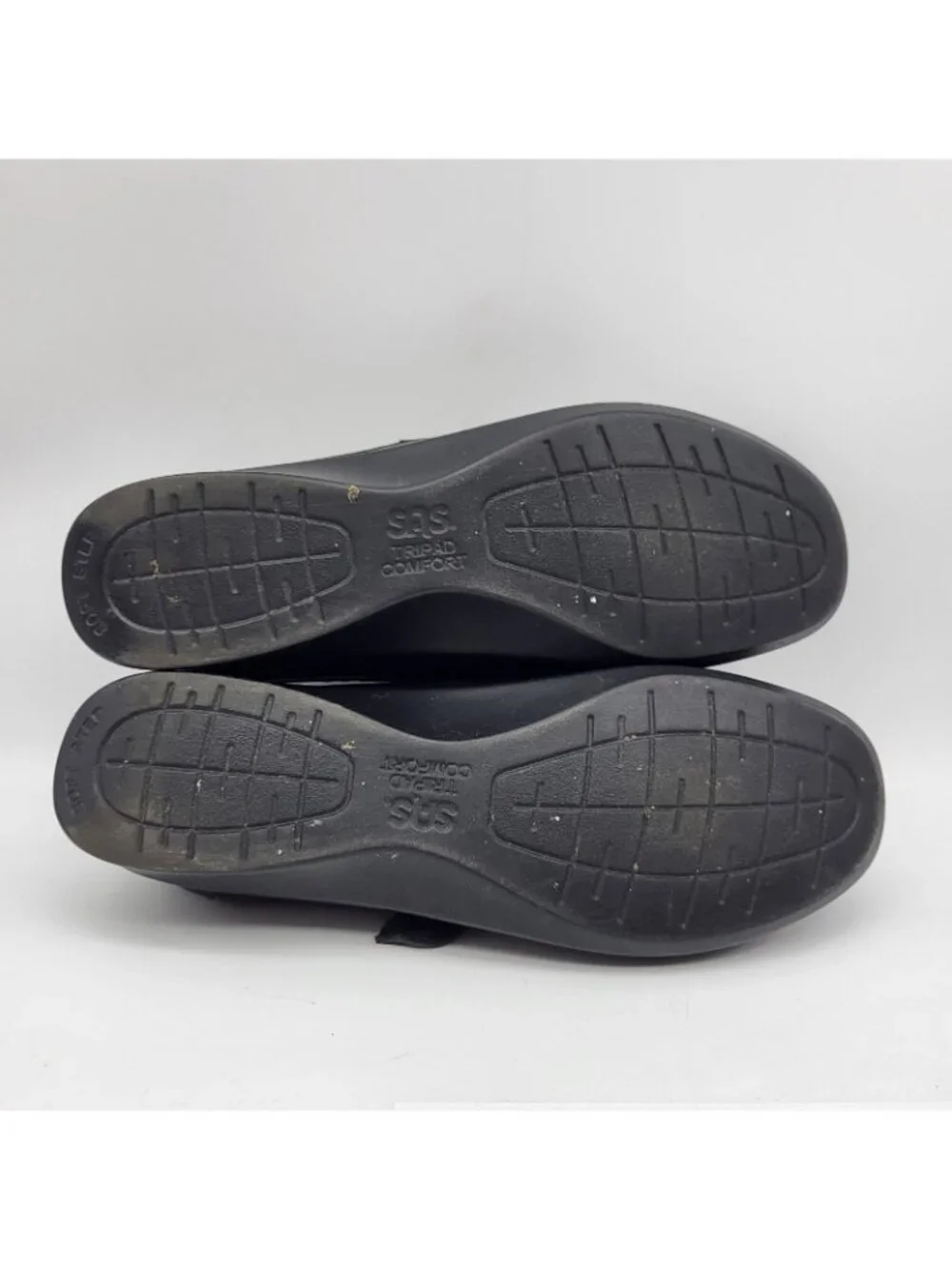 SAS Roamer Women 7.5 N Narrow Black Leather Tripad Comfort Cutout Mary Jane Shoe